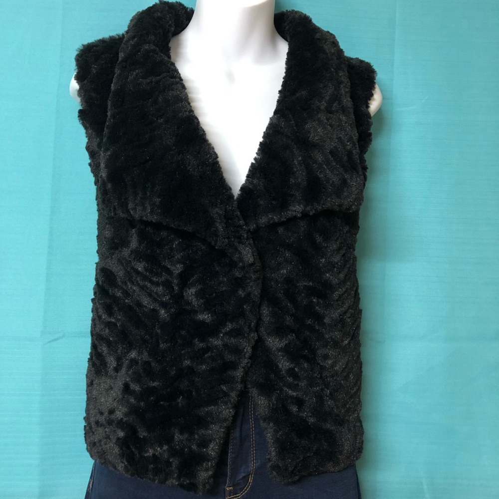 Costa Blanca Faux Fur Vest